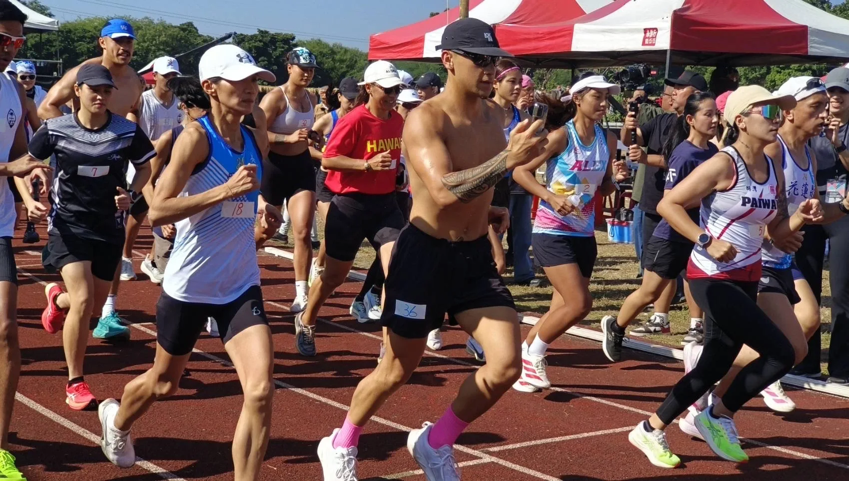 來自國內外的運動選手一起挑戰10項傳統競。原文會提供