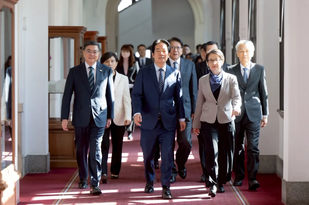 總統賴清德今天(15日)上午在總統府與行政院及考試院進行國政茶敘。總統府提供