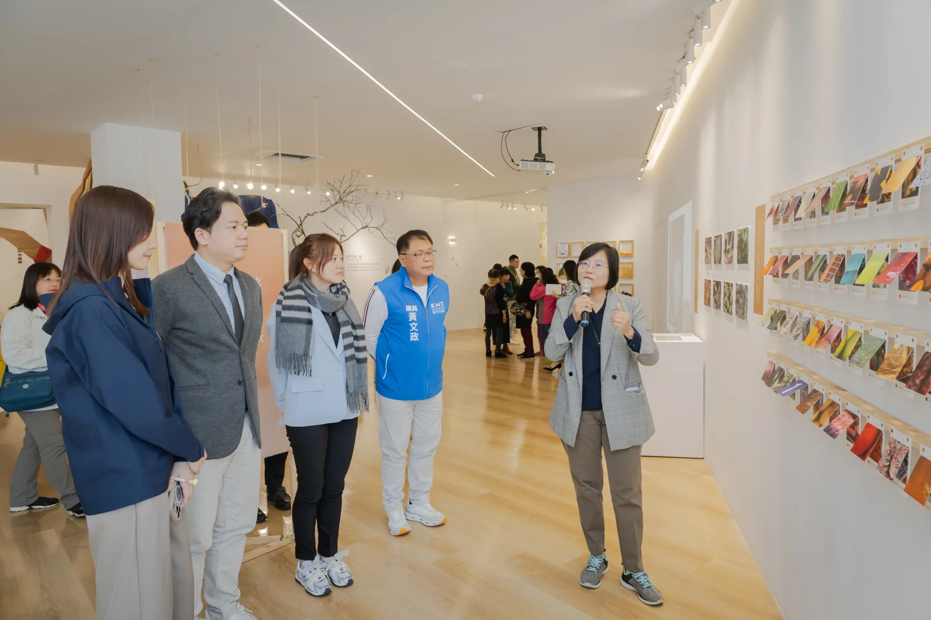 新竹市代理市長邱臣遠參觀。新竹市政府提供