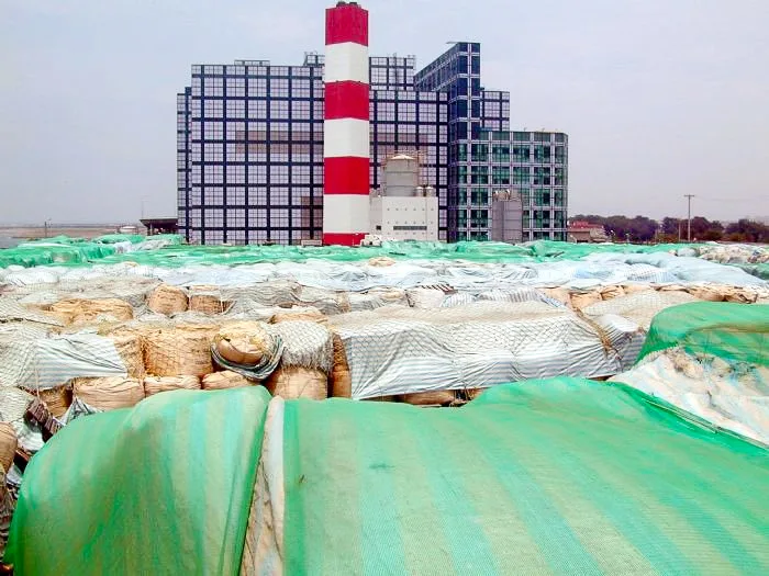 當初新竹市焚化爐開燒，對於飛灰底渣沒有處理好，導致焚化爐被上萬噸飛灰包圍。陳權欣攝