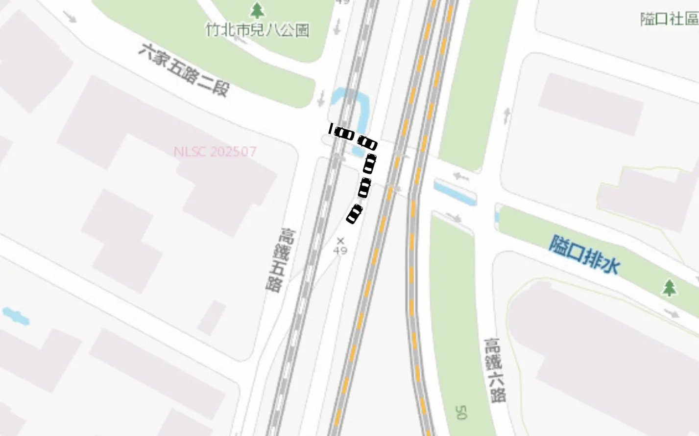 興隆大橋北端竹北市高鐵五路與六家五路二段路口,明天(19日)起,延長禁止左轉時段。