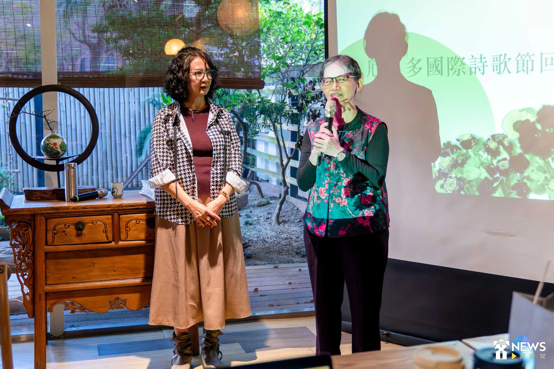 彰師大國文系教授邱湘雲出席表示,張芳慈的作品中有很多女性的角度,在早年的社會氛圍下能這樣做很不簡單。李宥妍攝