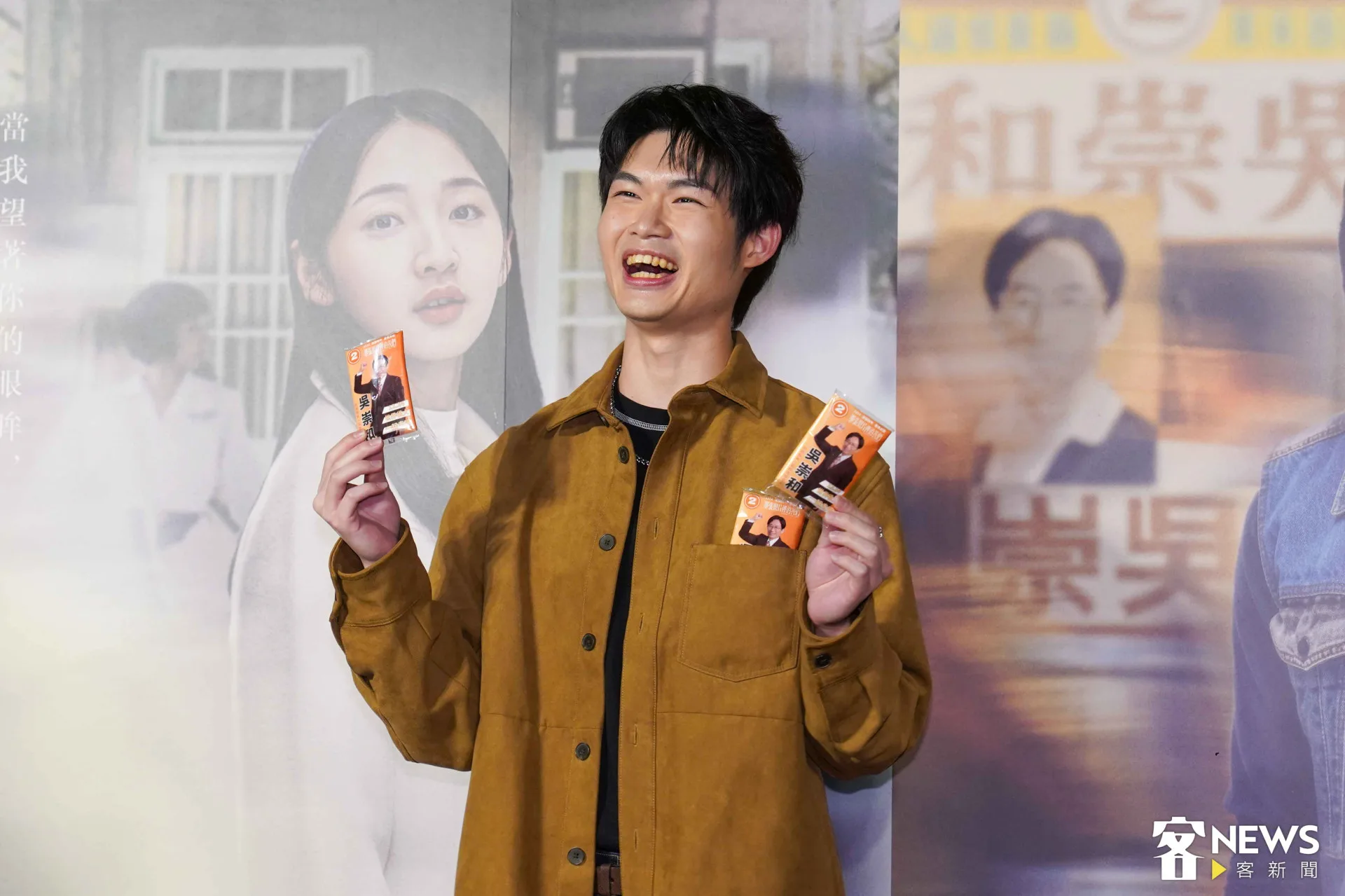 郭德君分享,有一場被振永「勒脖」的戲,幽默表示「歐巴胸膛很溫暖」。朱愷元攝