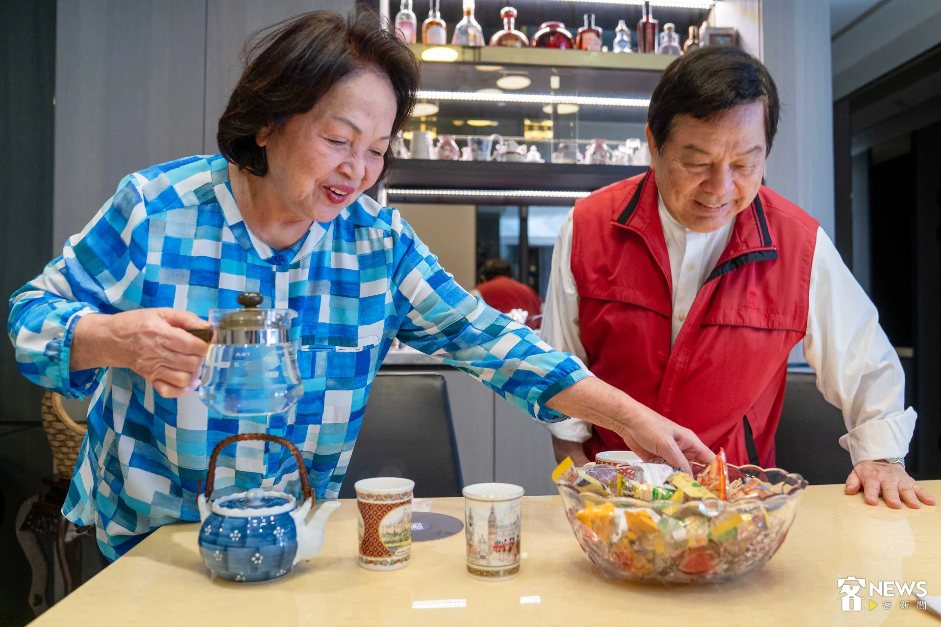 終身貢獻獎張永西與太太曾素霞。范修語攝