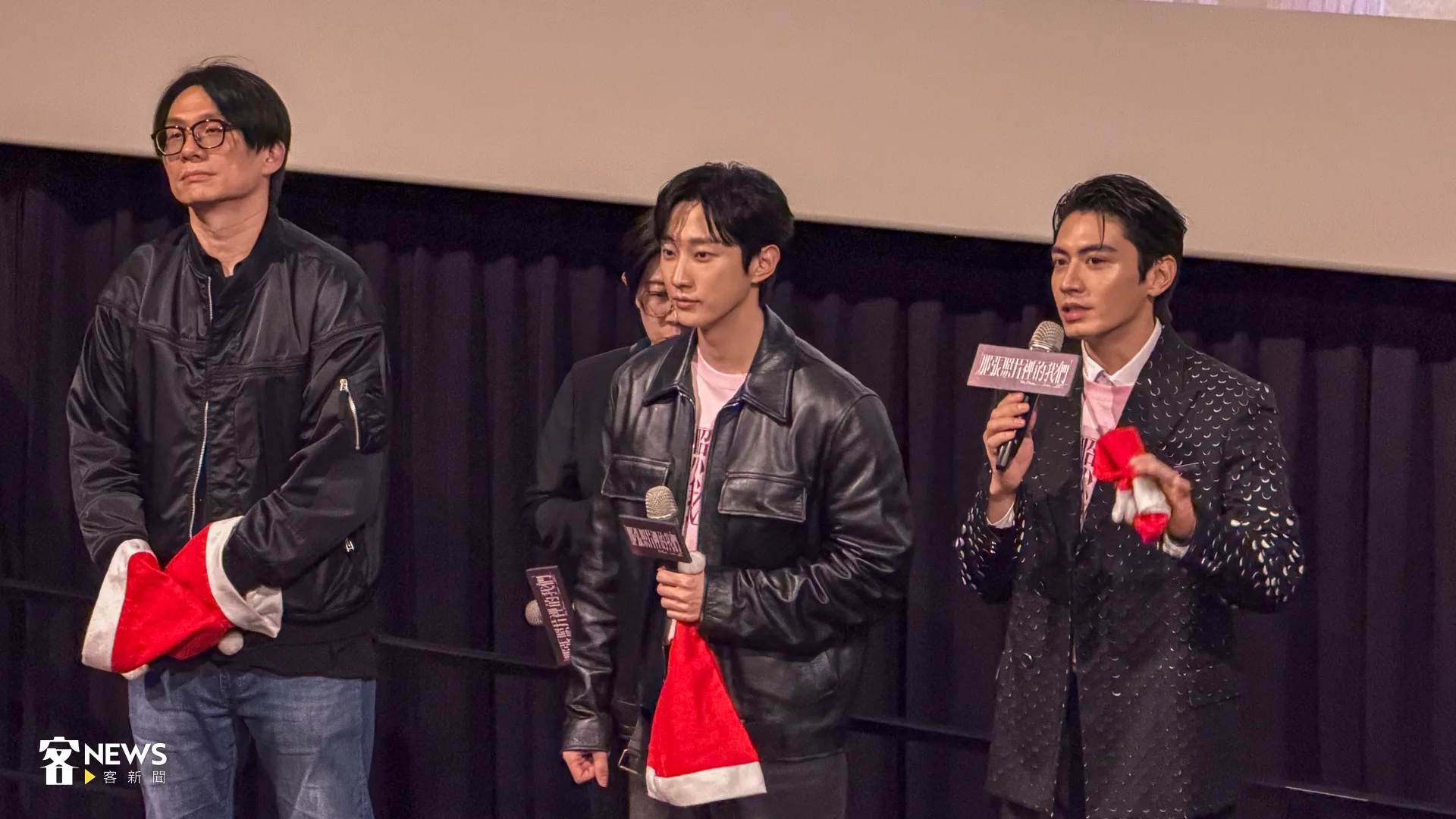 粉絲驚喜獻唱電影歌曲，應援讓振永（中）超感動，特別向粉絲告白「我愛你」。洪藝晅攝