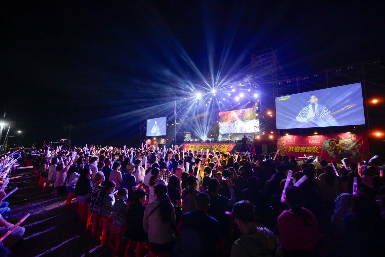 2025屏東狂客音樂祭，兩天湧入6萬人潮觀賞。屏東縣政府提供