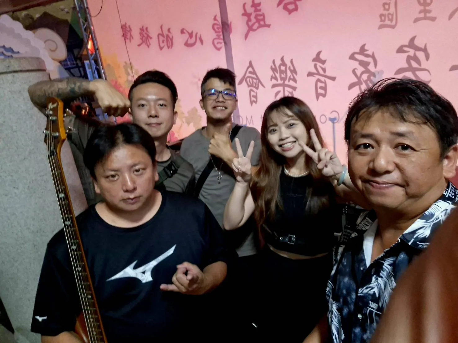 2019年，以父親之名的「明哥菜車樂團」正式成立，5位東勢青年，持續用音樂紀錄家鄉。丘克少提供