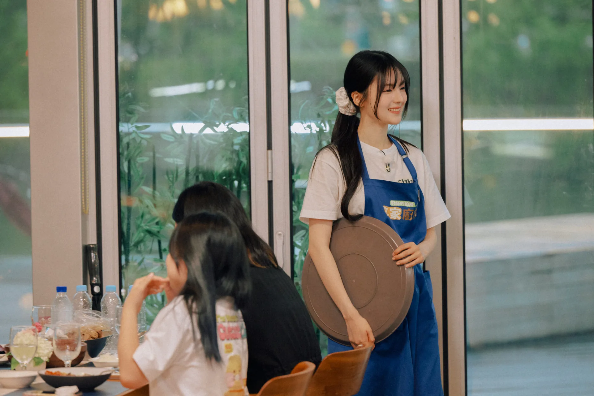 特級工讀生珪斌被孝淵認證「反應超快」。客家電視台提供