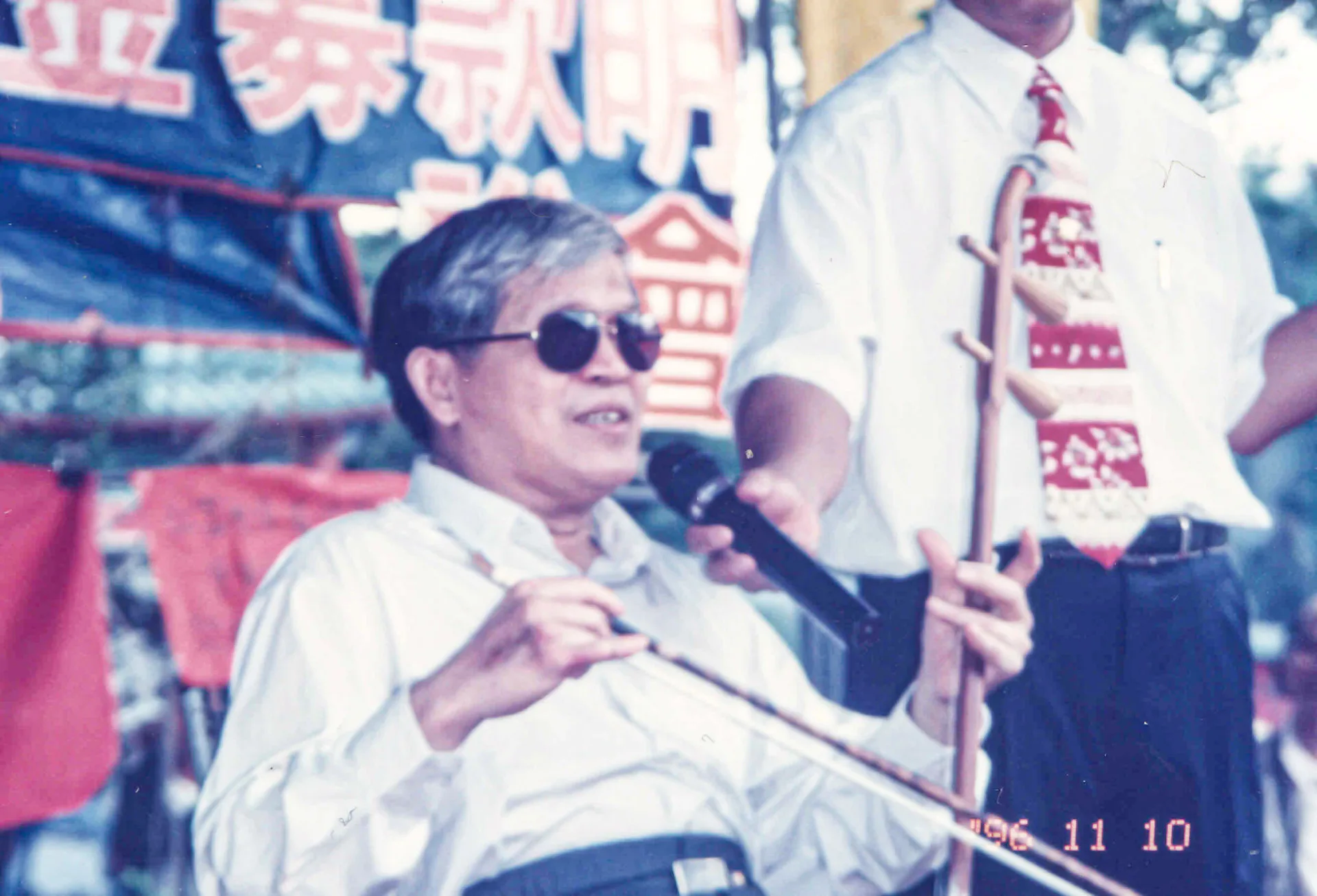 徐木珍唱出客家人的心聲。1996,竹東,楊國鑫攝