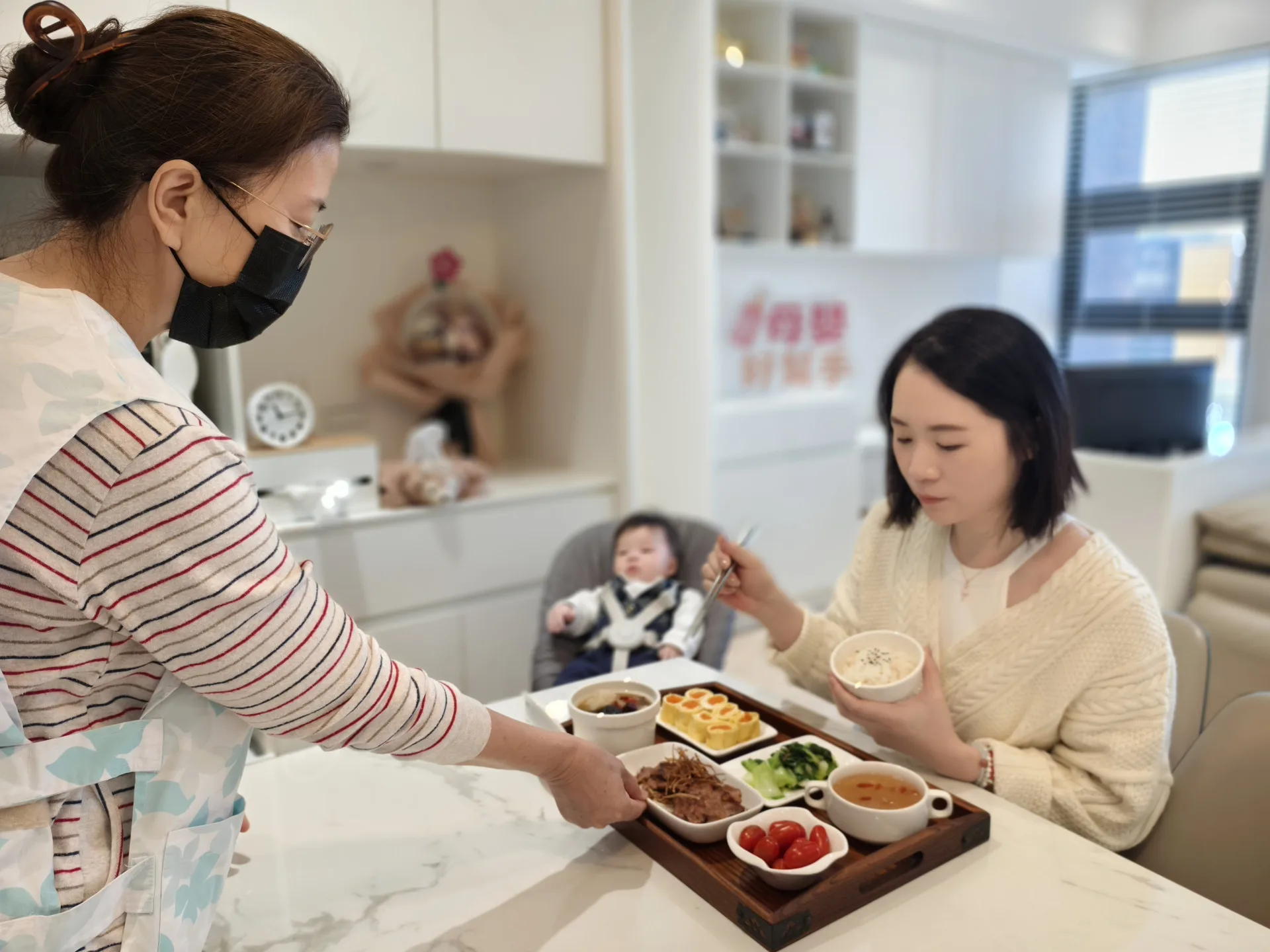 新竹市政府「到宅坐月子服務2.0」,今年1月1日起全面取消設籍限制,凡實際居住於新竹市的孕產婦都可申請。