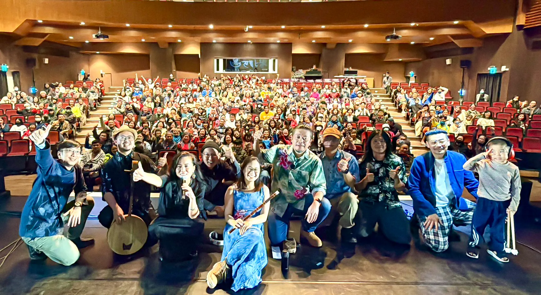 「民謠未來式」音樂會滿場觀眾回響熱烈。劉阿昌與打幫你樂團提供