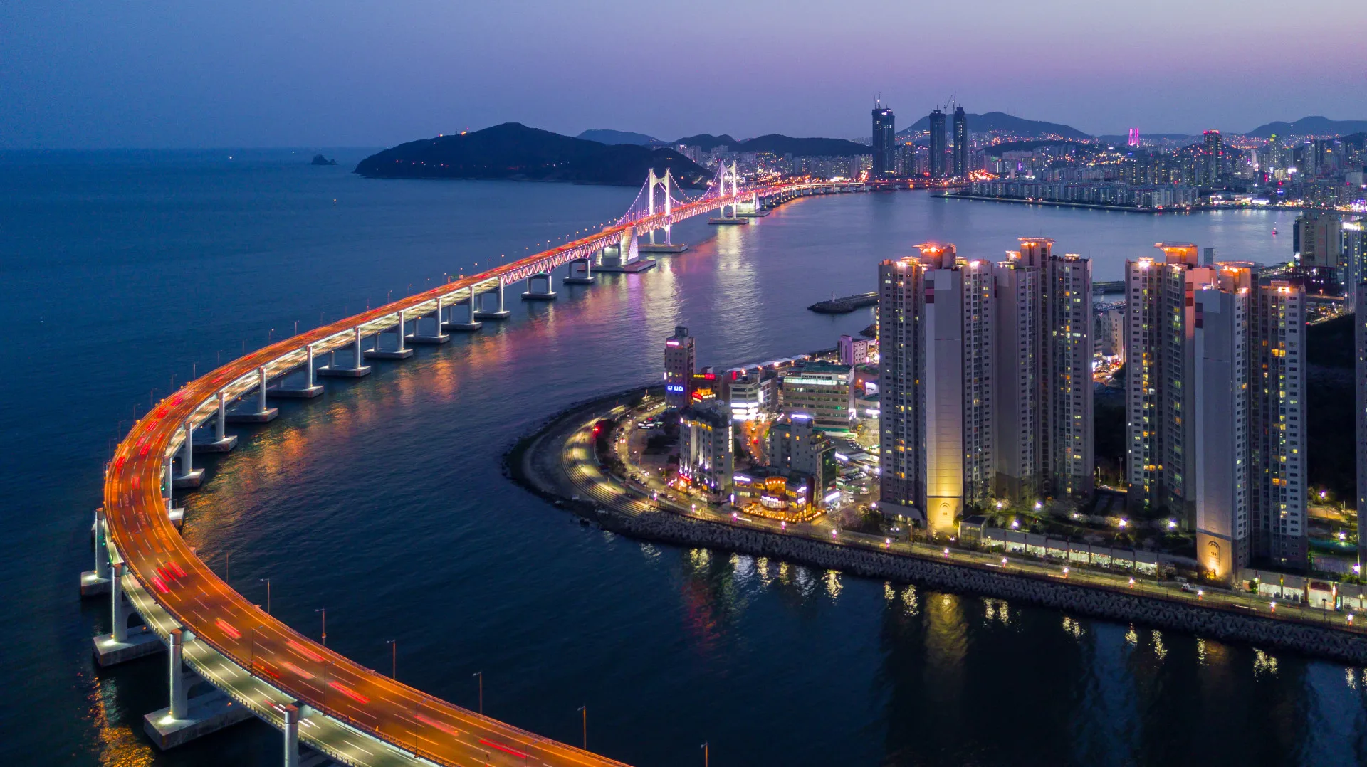 黑馬則是亞軍「釜山」，與前幾年相比排名大超車，這座韓國海港城的美食、美景、住宿、交通等都相當具CP值。資料圖源envato