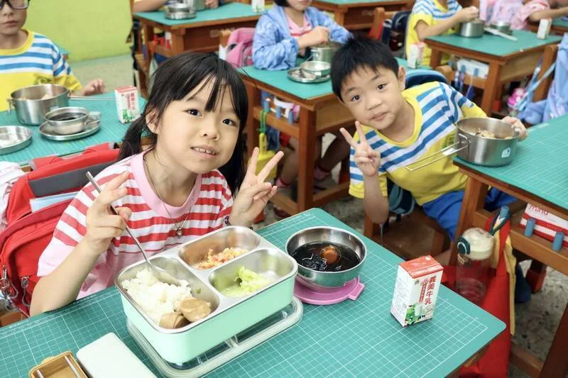 營養午餐,示意圖。圖取自高雄市教育局
