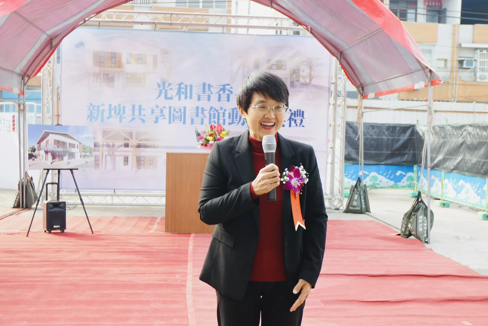 古秀妃指出，圖書館整建不分黨派，中央及地方共同支持。客家委員會提供