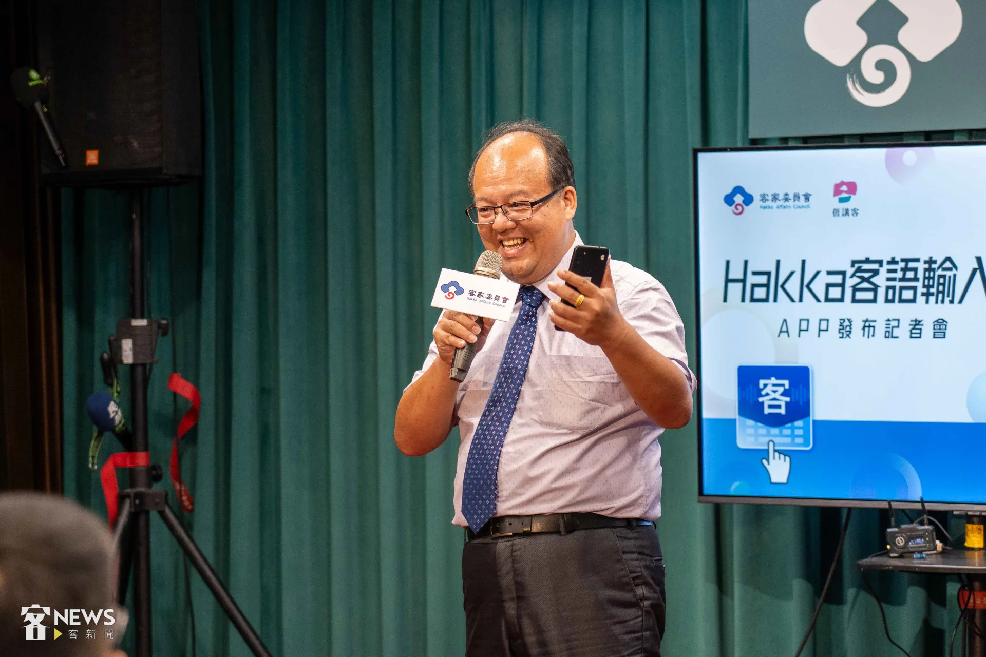 徐煥昇長年投入客語教育，他觀察，家長必須營造講客語環境才是關鍵。李台源攝（資料照）