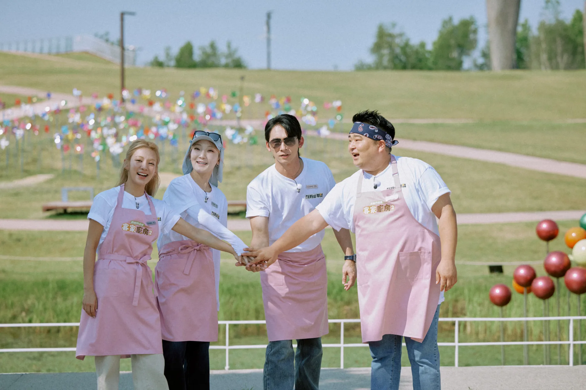 温昇豪、李元日、孝淵、喜飯開業前鼓舞士氣