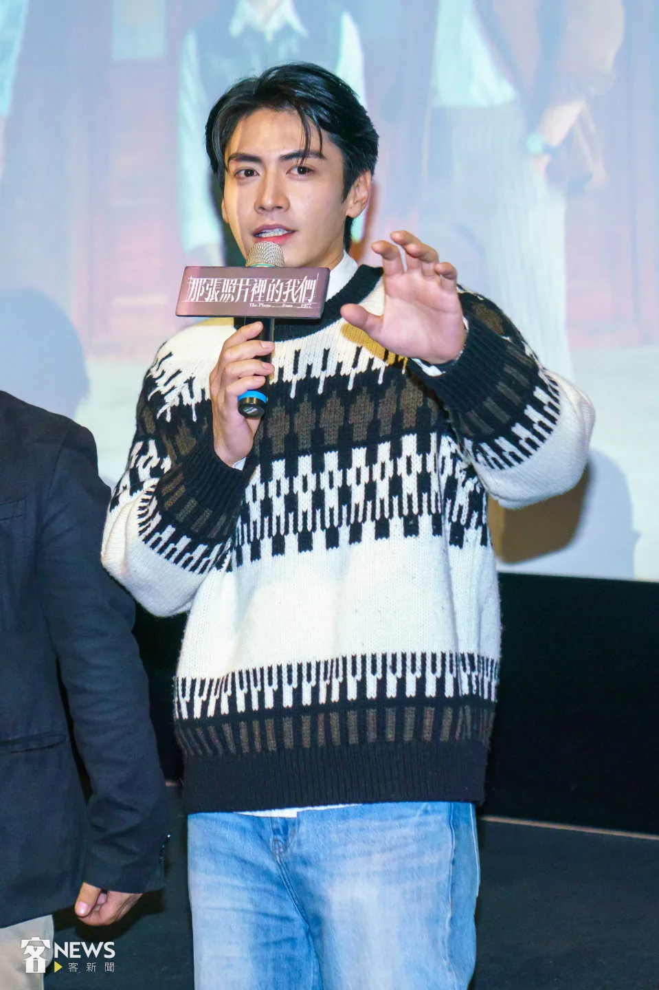 宋柏緯直接輕唱主題曲〈瞬間的遠方〉。李台源攝