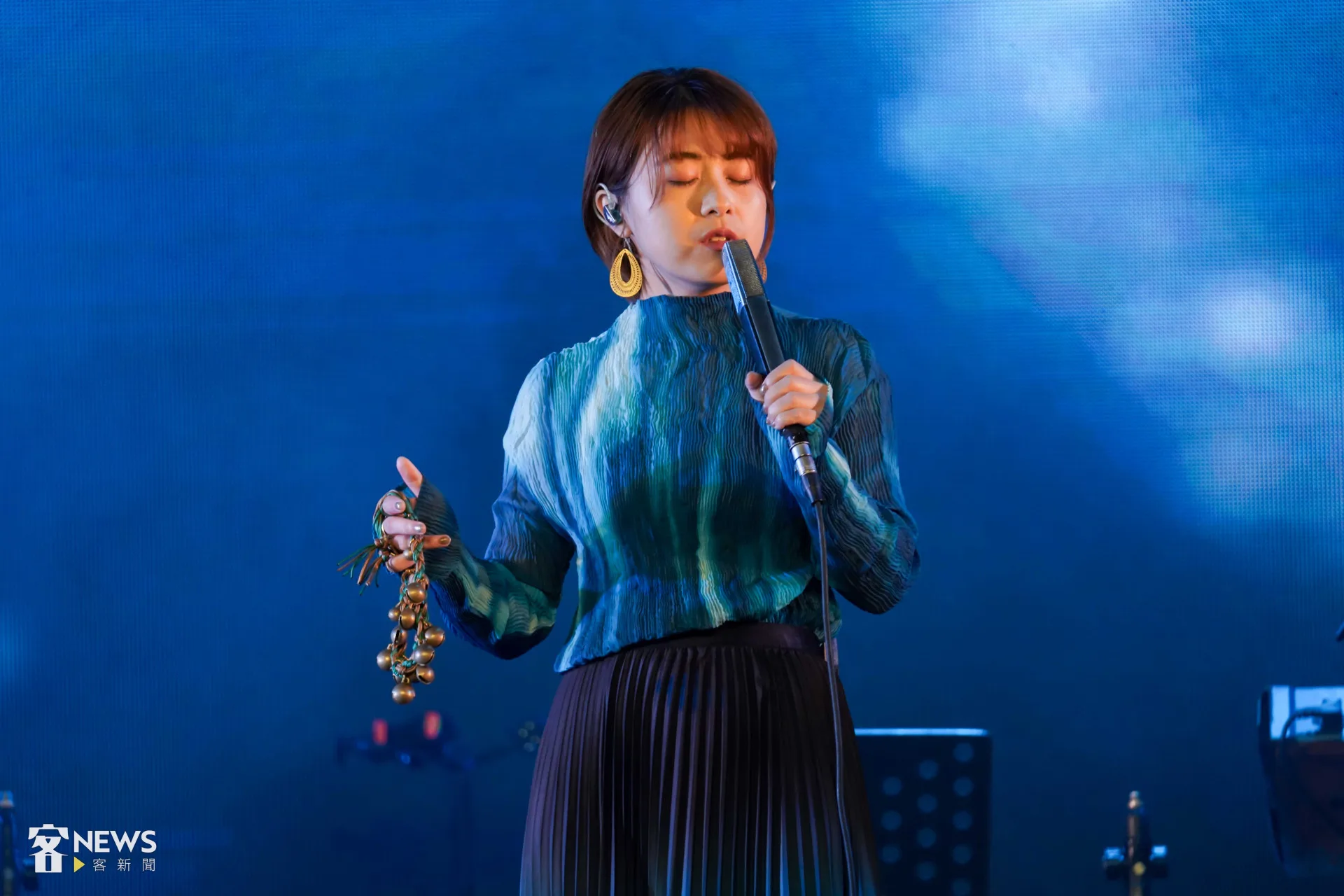 現代客家民謠樂團「好日HoNi」加入了大提琴，台下聽眾如癡如醉。李台源攝