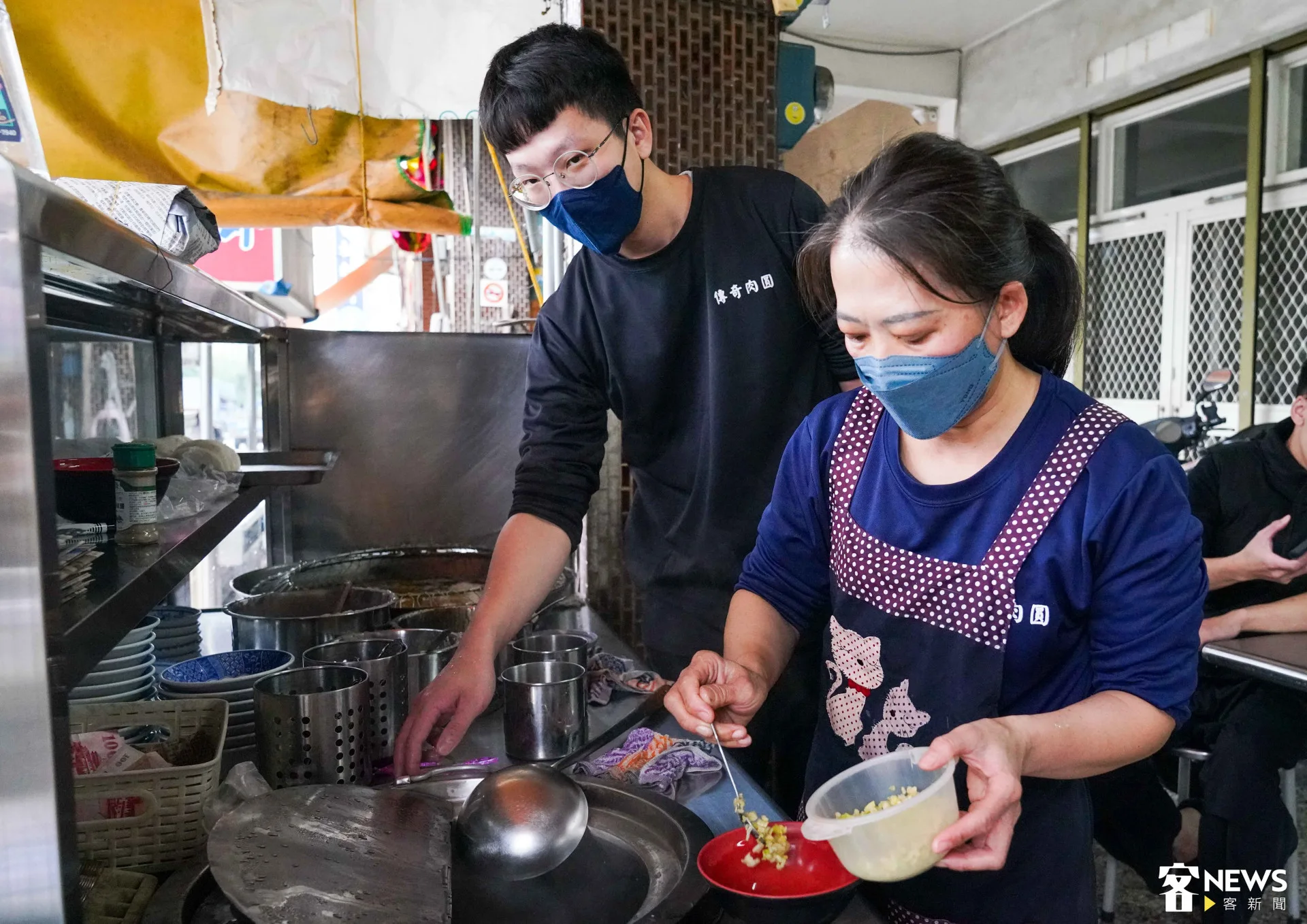 現任經營者陳老闆接手了原先經營不振的店鋪，經過不斷改良與鑽研，將原本平淡的滋味淬鍊成如今在地人必吃的口袋名單。朱愷元攝