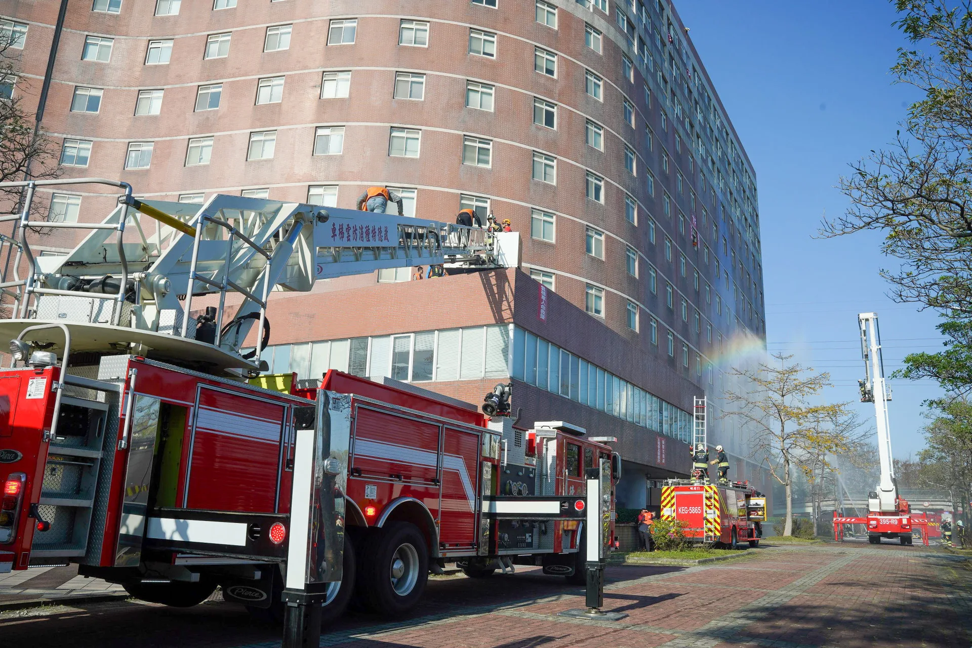 新竹縣消防局在竹科舉行消防救災救護勤務演習。新竹縣政府提供