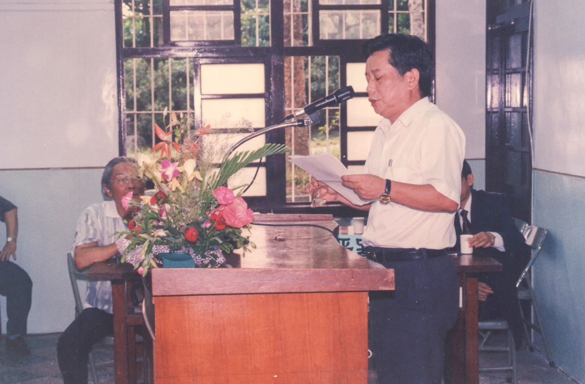 林柏燕在第二屆客家夏令營擔任講師。1991，新竹新埔義民廟，楊國鑫攝