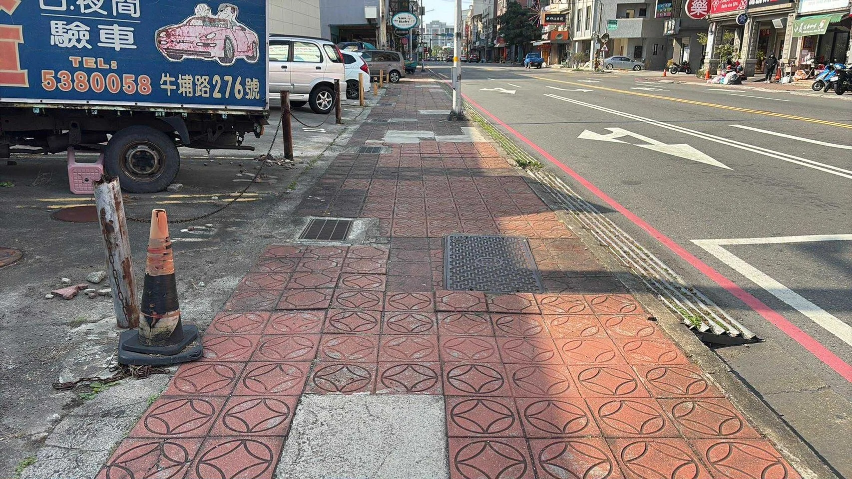 新竹市香山區牛埔路、牛埔東路既有人行道現況老舊、設施不符需求，將打造無礙友善步行廊道。新竹市政府提供