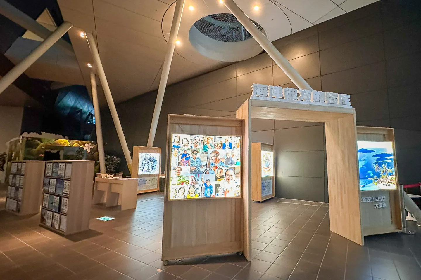 苗栗高中與客發中心合作「海洋彼方的客庄」特展。黃琇苓提供