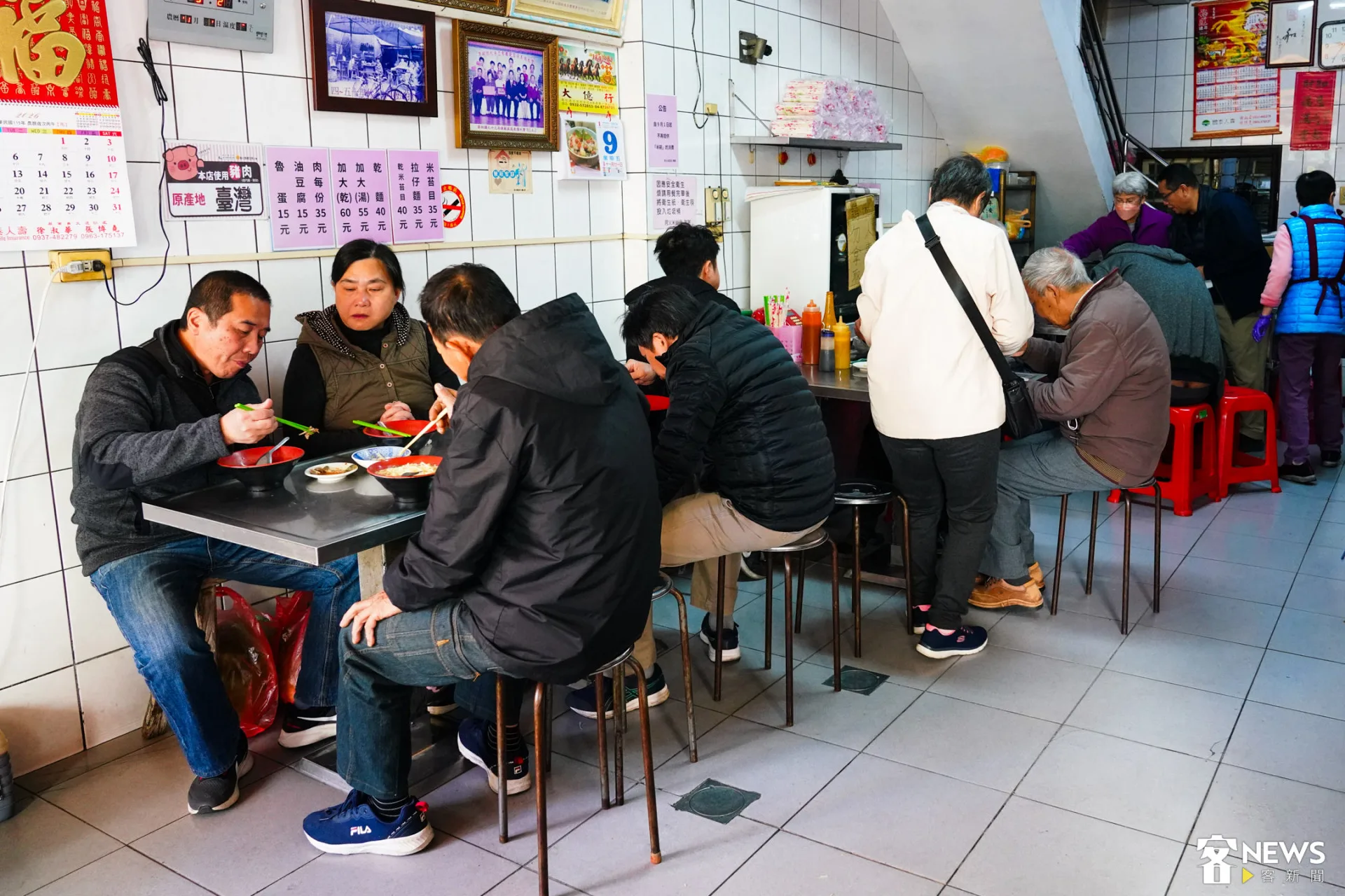 店內客人源源不絕。朱愷元攝