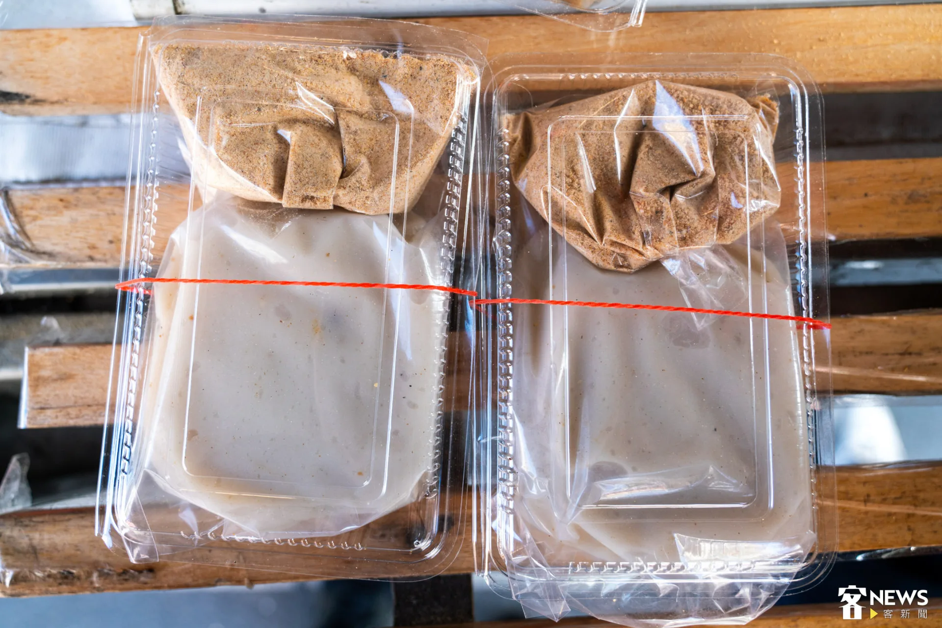 阿嬤分享，傳統的也很多人喜歡，因為要吃多少就自己捏出來，直言「就是趣味啦（就是好玩啦）」。朱愷元攝