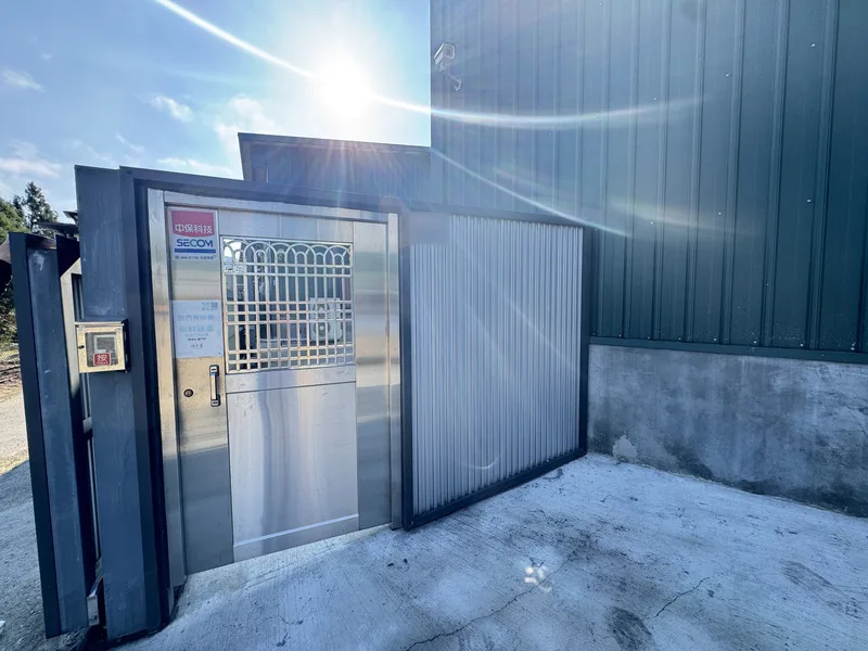 台中市豐原區一處蛋雞場傳出雞隻大量死亡，市府27日採檢送驗，台中市長盧秀燕28日上午宣布，檢驗結果出爐為禽流感陽性。中央社