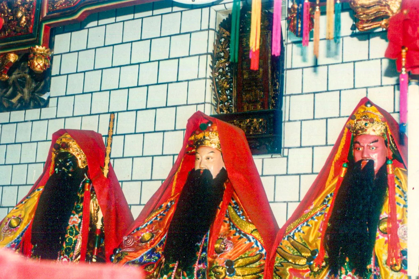 三山國王奉祀巾山、明山、獨山三座山神，祖廟在廣東揭陽縣河婆鎮，香火隨著先民來台，現全台各地都有三山國王廟。何來美攝