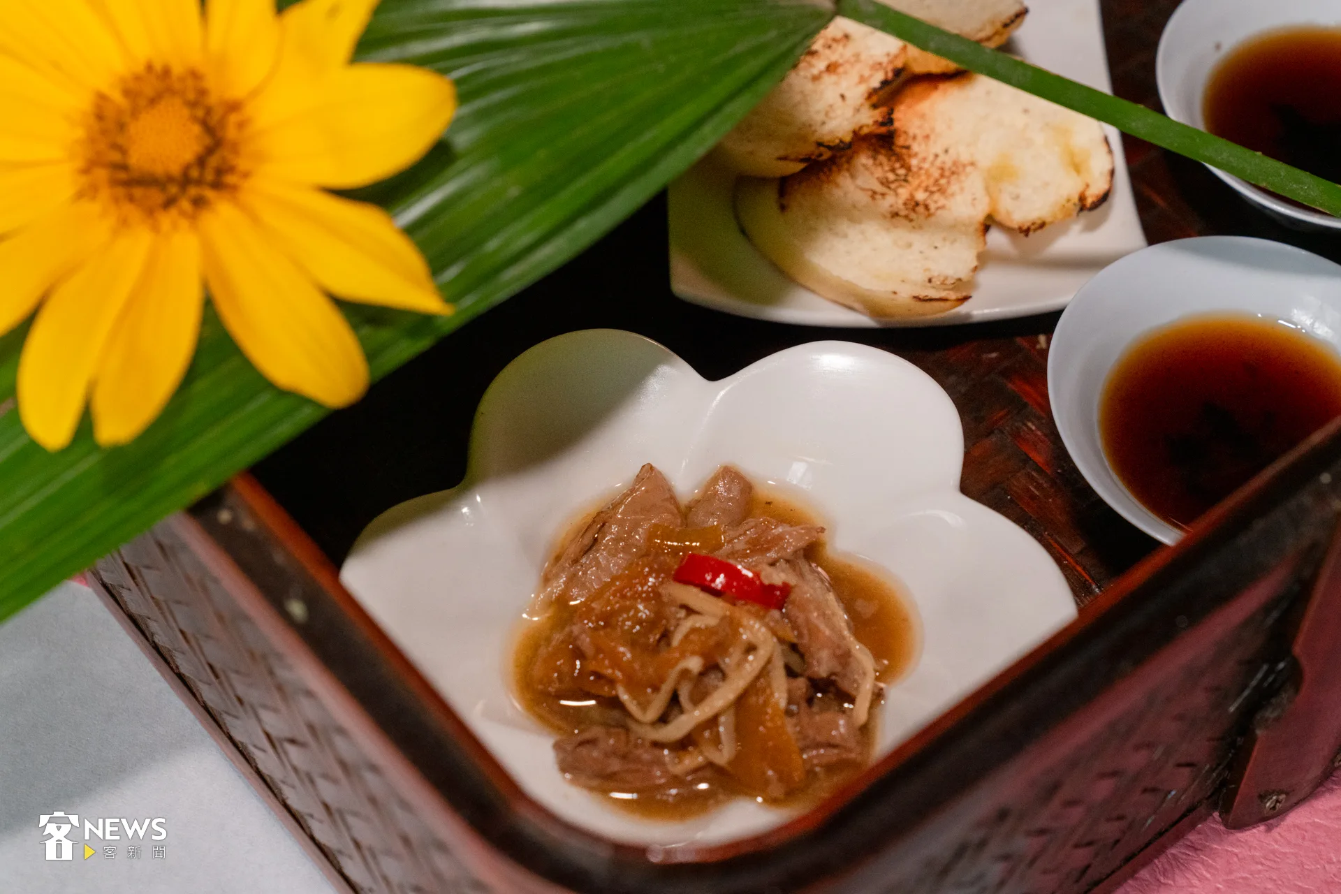 「薑絲金桔大腸」是店家招牌,無論春夏秋冬,一年四季都必定出現。洪藝晅攝