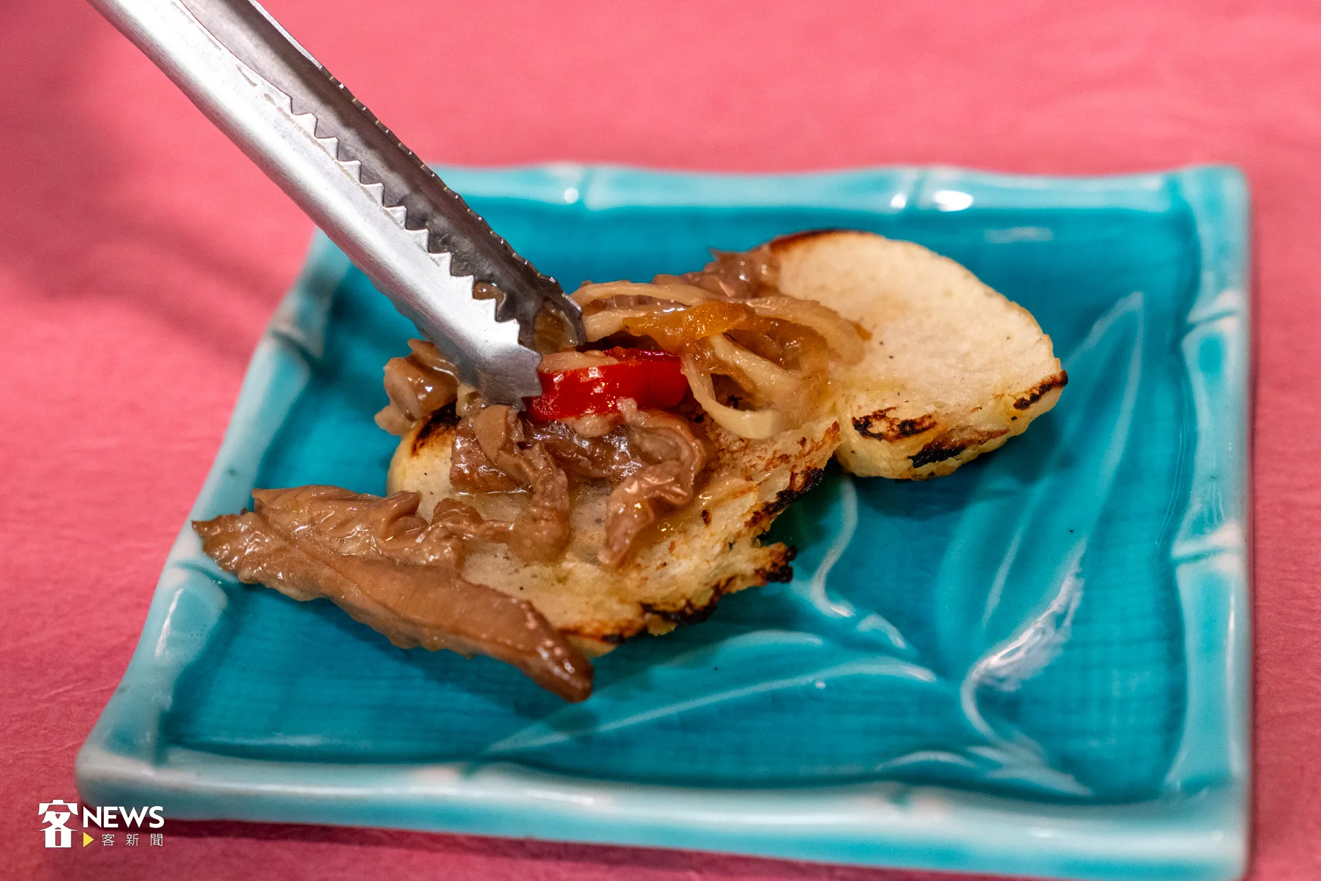 薑絲大腸與市面上的截然不同,加入金桔微酸微甜不嗆鼻。洪藝晅攝