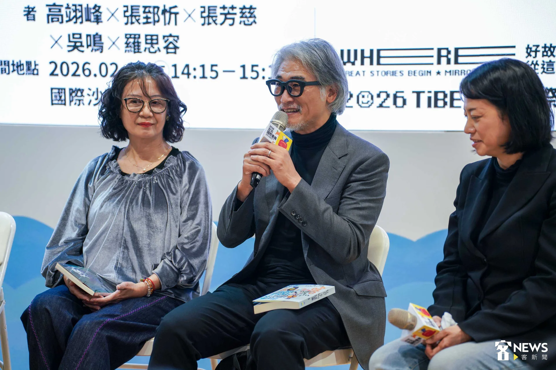 高翊峰說,客語寫作讓他發現重新拆解詞彙的可能性,找到新的文字運作方法。范修語攝