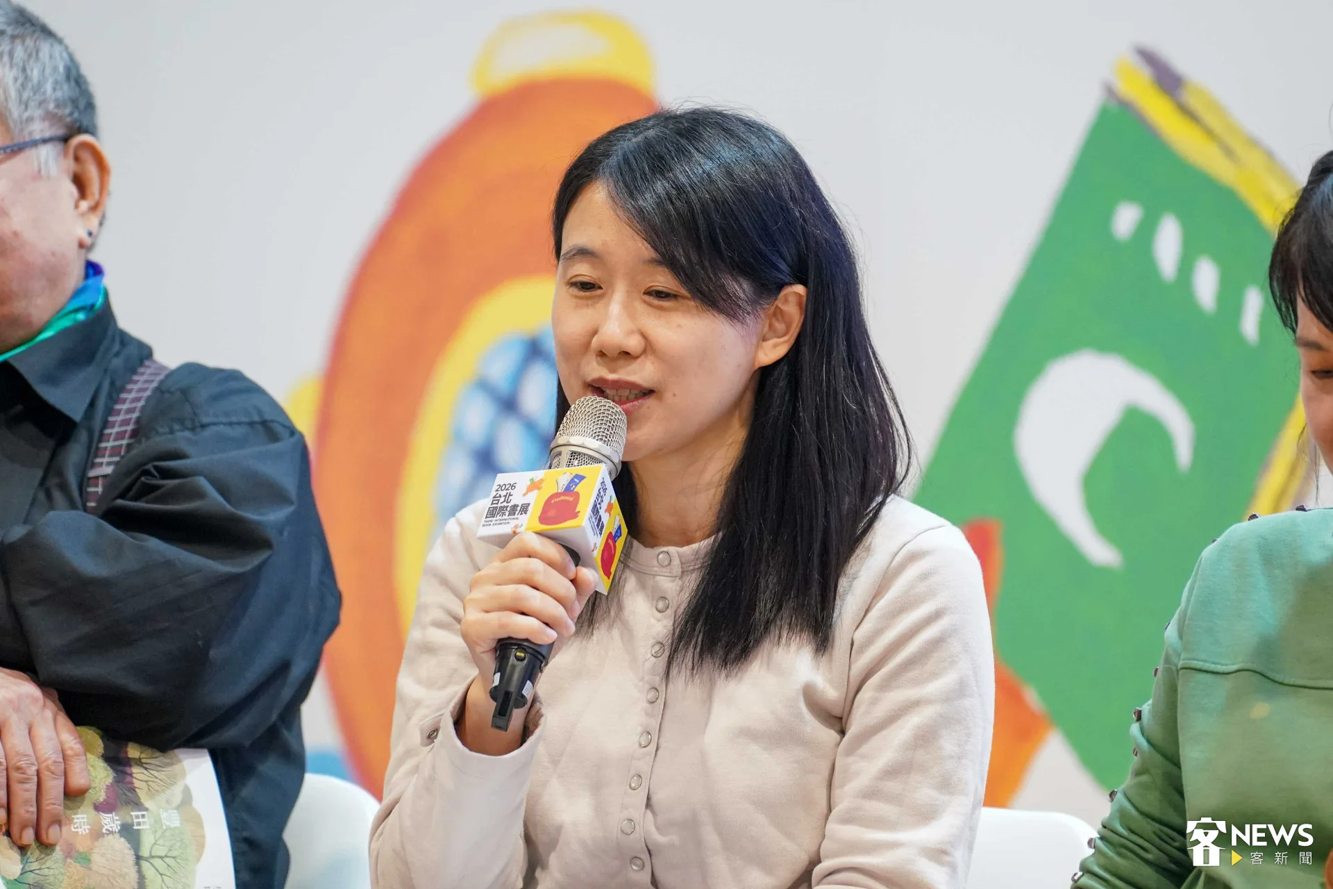 張郅忻分享，自己創作《覓蜆仔》是一本「失落詞典」，找回了自己失落的童年。范修語攝