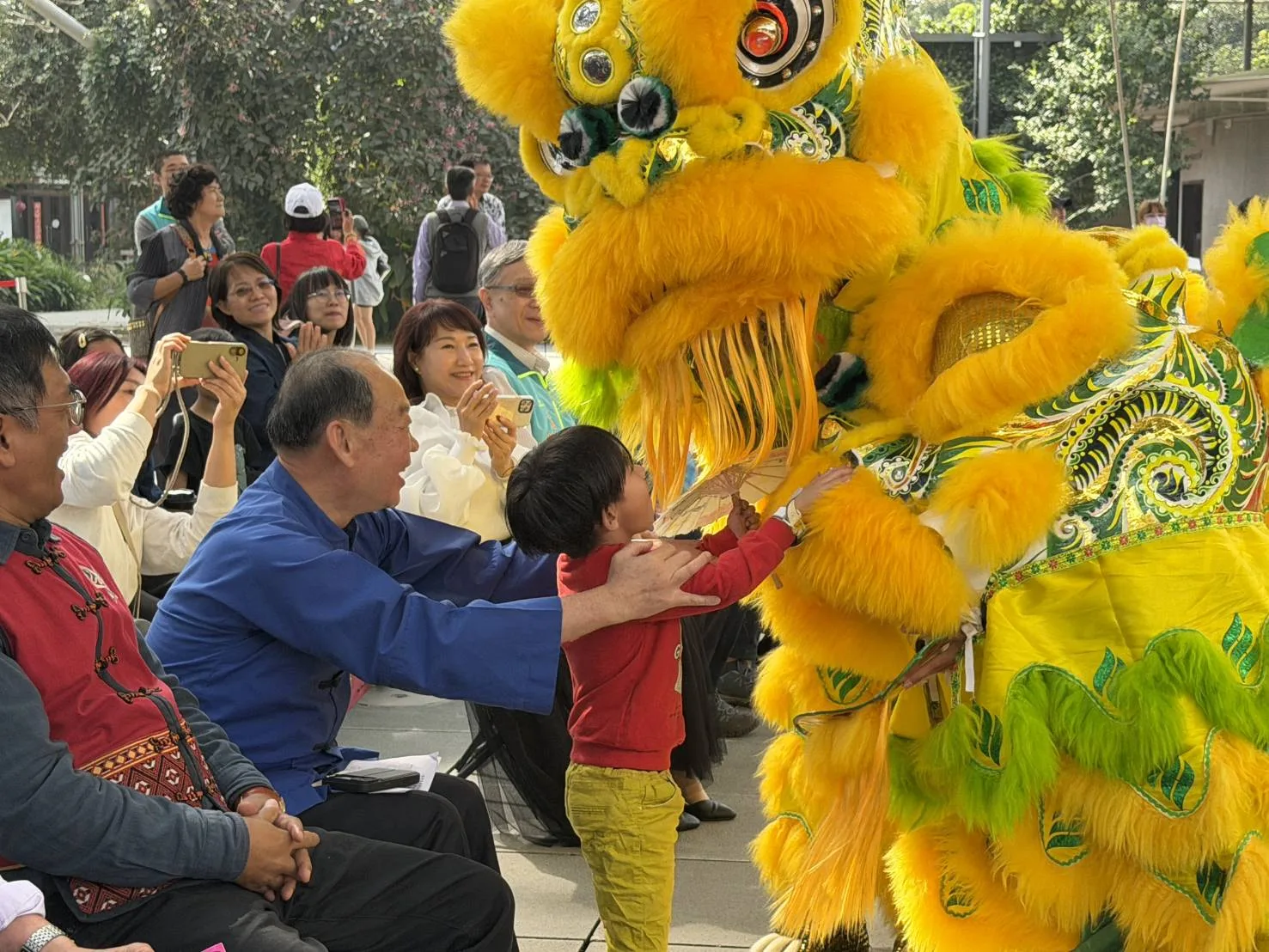2026六堆新年福，祥獅獻瑞演出互動熱絡。