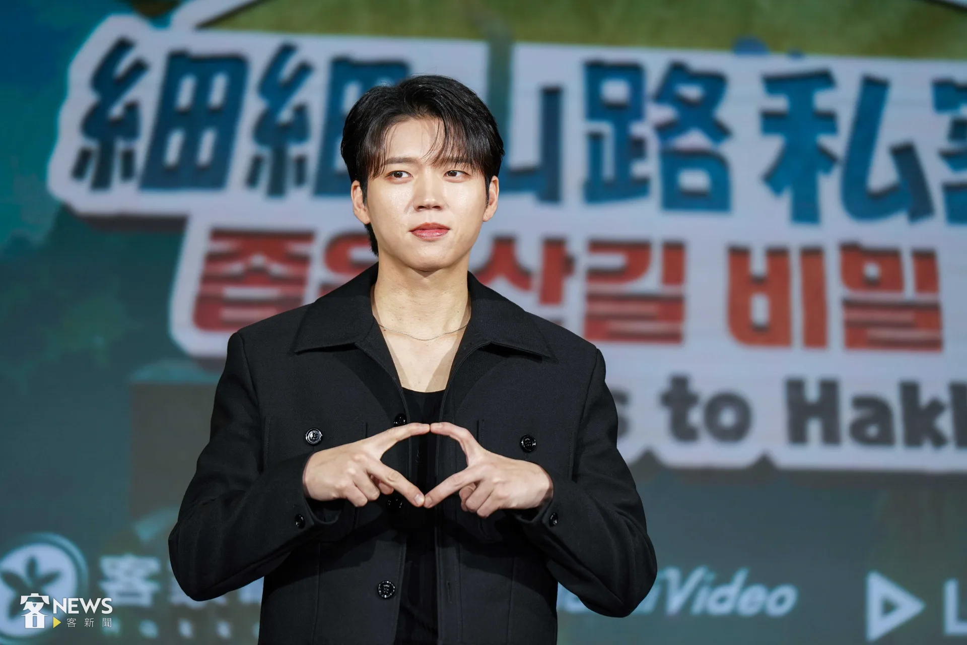 南優賢分享，部分古道必須用鐮刀開路，雖然辛苦但留下深刻的印象。李台源攝