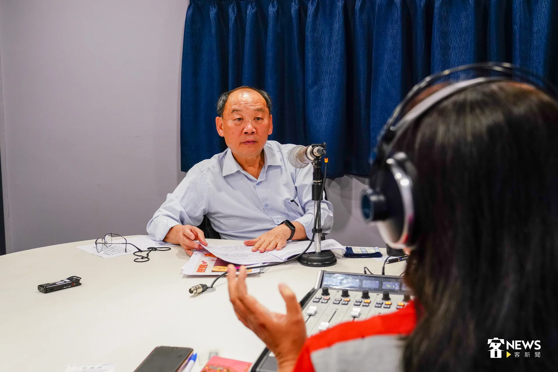 從基層公務員做起的謝勝信，歷練相當豐富，曾任屏東縣政府客家事務處專員、工務處處長、水利處處長及參議等職務。洪藝晅攝