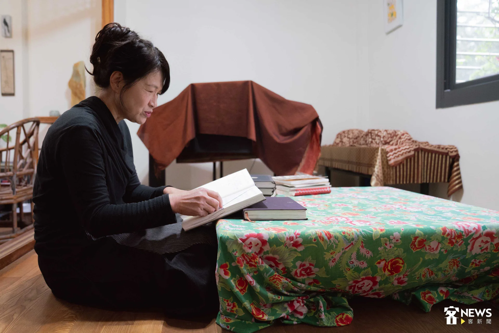 羅思容認為，每個人都是時代的承托者，也是創造者，作品不只是為自己而寫，而是給後面的人。范修語攝