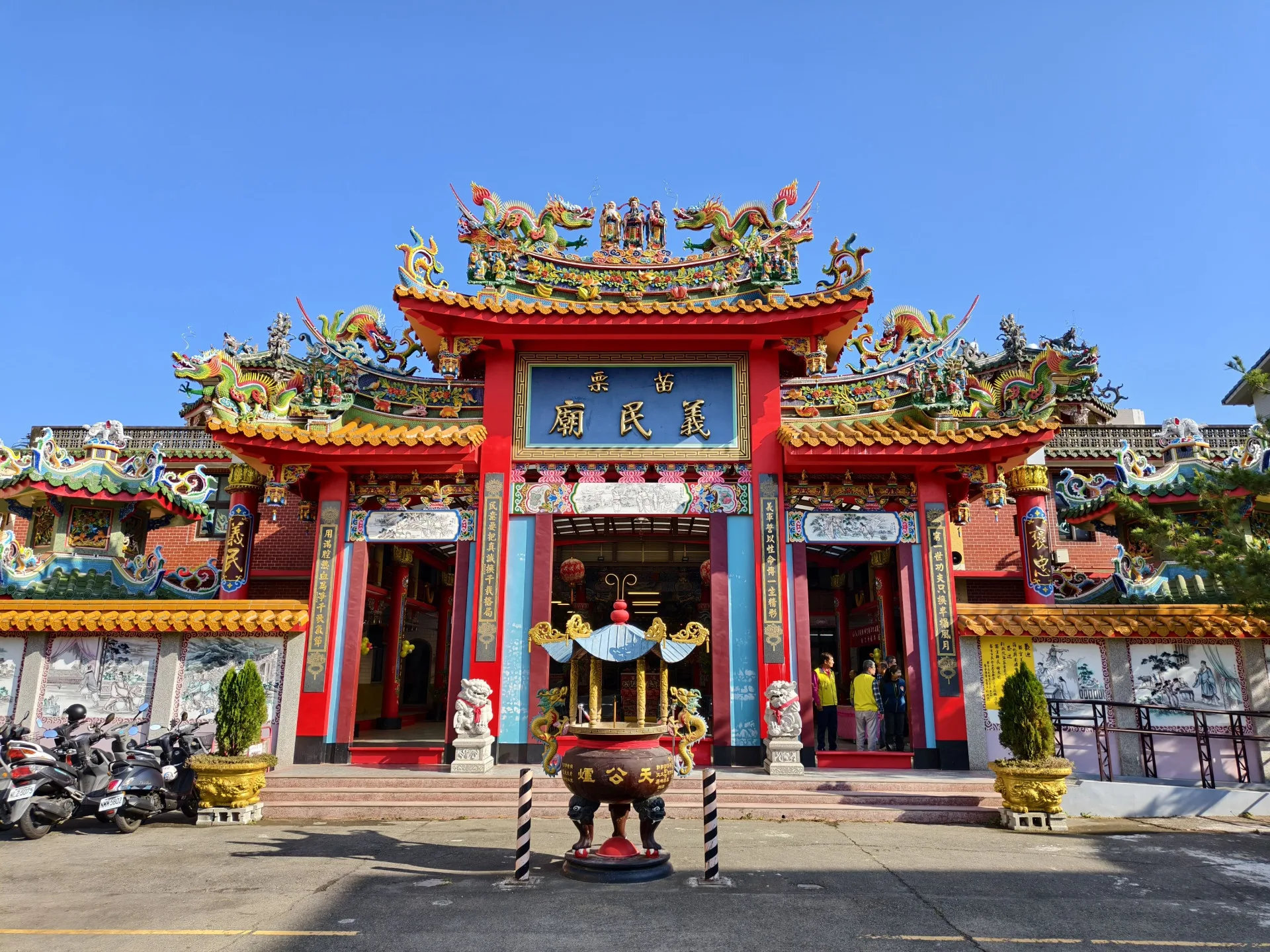 苗栗縣義民廟位於苗栗市北苗里，是乾隆60年（1795年）建立，建廟迄今231年，見證客家先賢保鄉衛土的忠義精神。