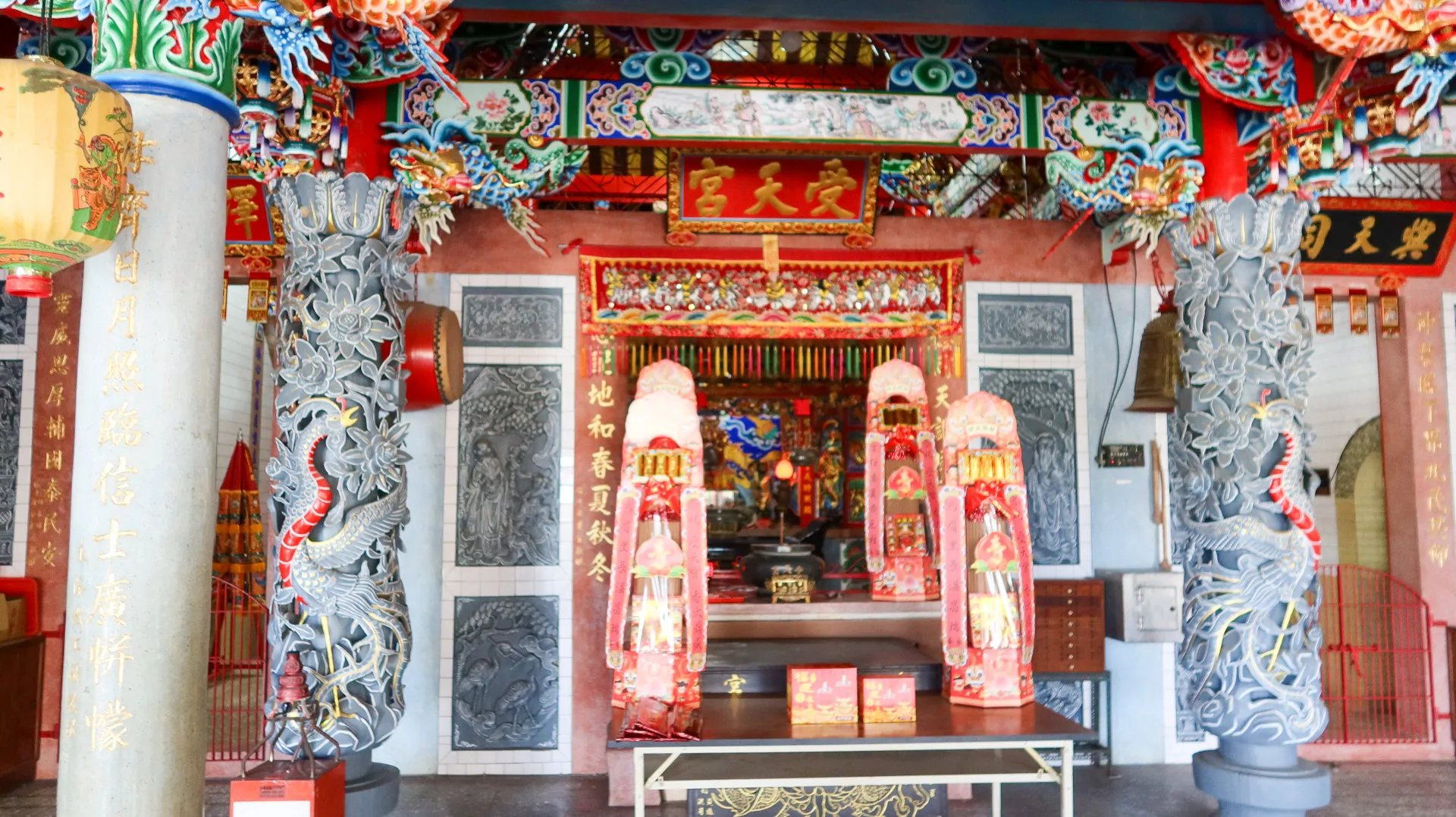 通霄烏眉坑受天宮也主祀媽祖，信徒主要是烏眉坑、楓樹窩的客家人。何來美攝