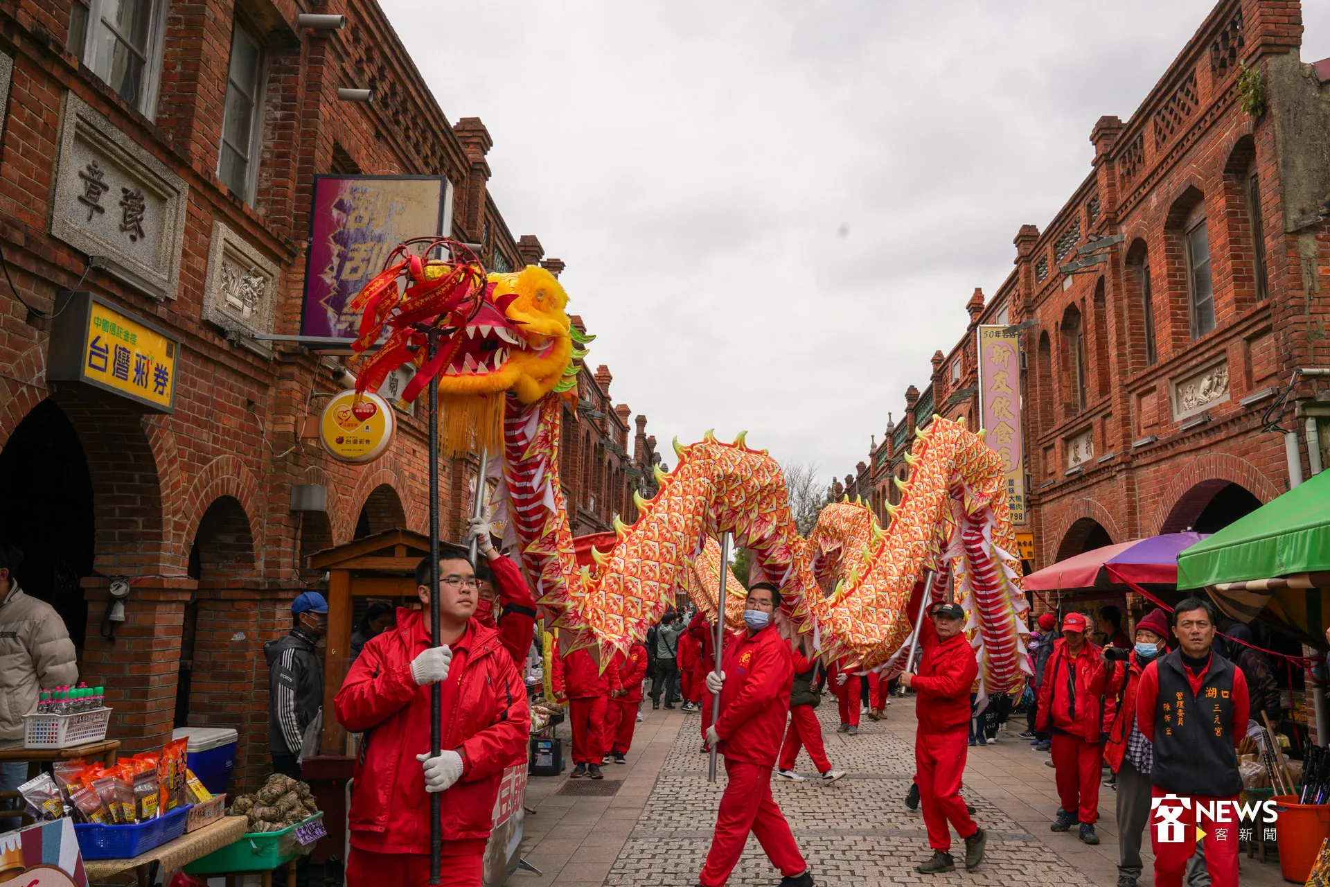 湖口行春宴活動當天下午規劃創意踩街。洪藝晅攝(資料照)