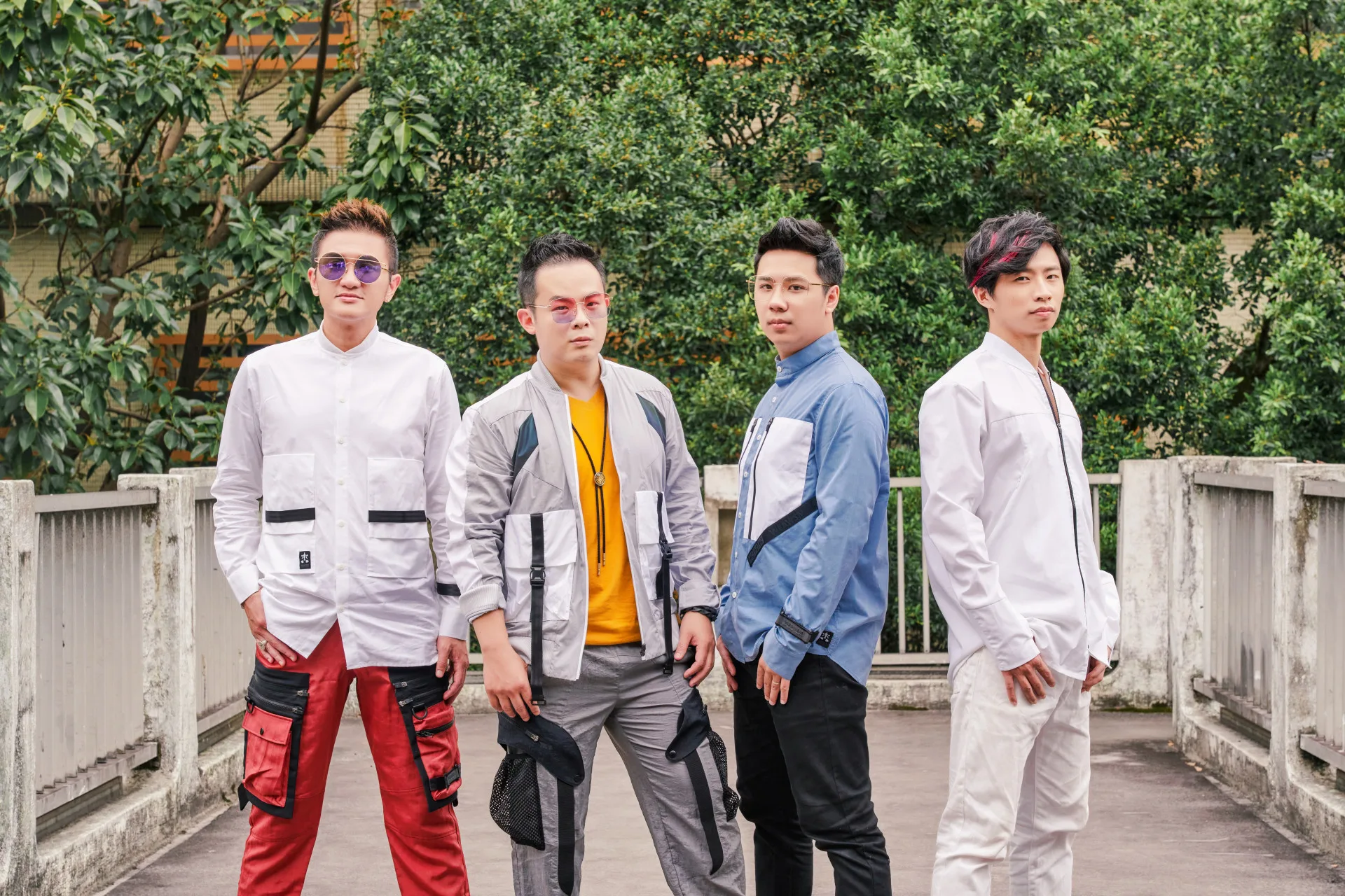 升級為4人樂團的iColor愛客樂今年也發行新專輯《Still Alive|還在 han coi 》。iColor愛客樂提供