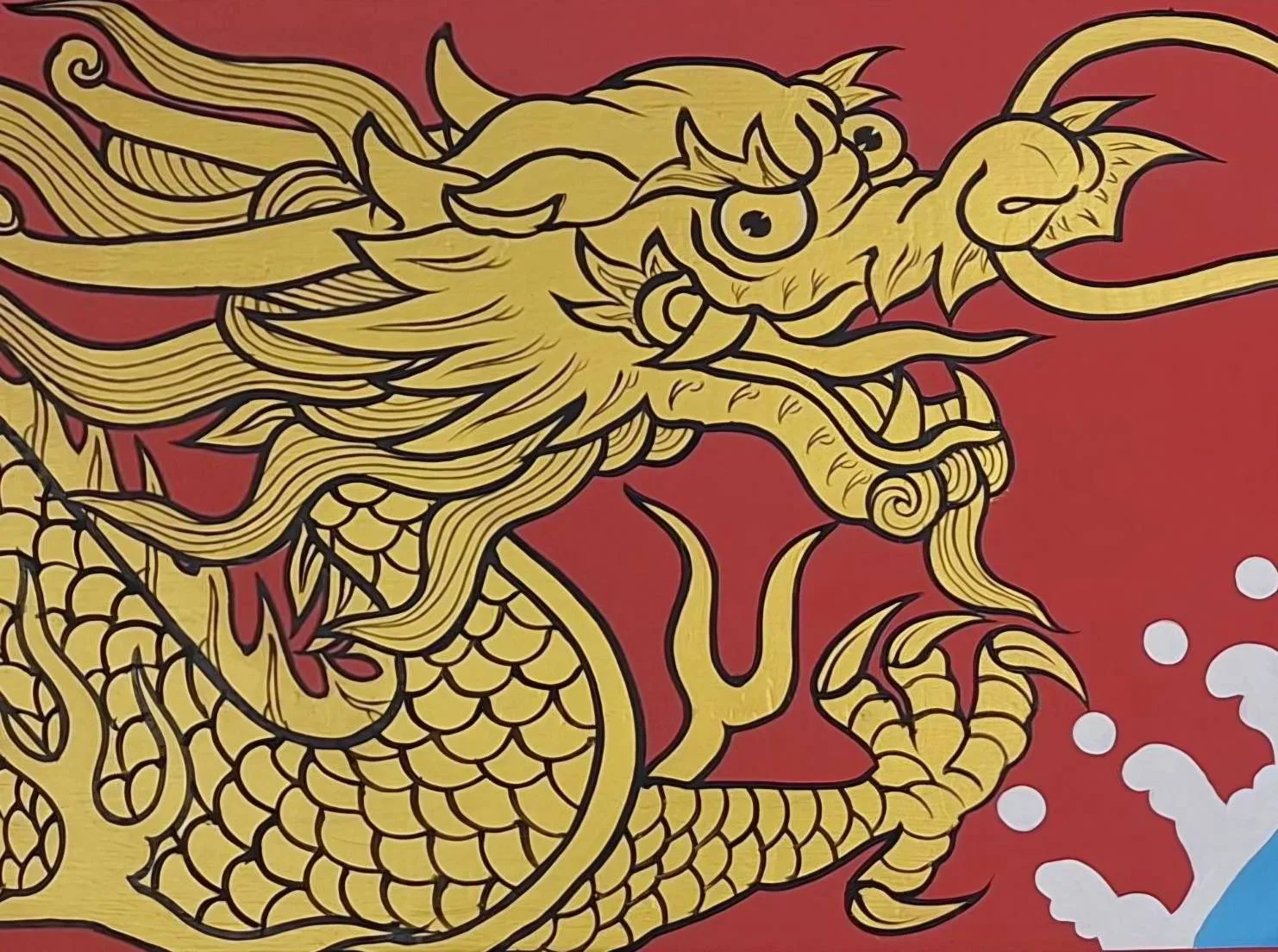 太管處特別邀請獲文化部認證的彩繪匠師林傳智，依循太魯閣東西橫貫公路牌樓原樣，細緻復原，從模糊圖樣重新拓繪，一筆一畫重現經典紋飾，讓牌樓華麗升級又不失古味，讓人驚艷。此為修復後。