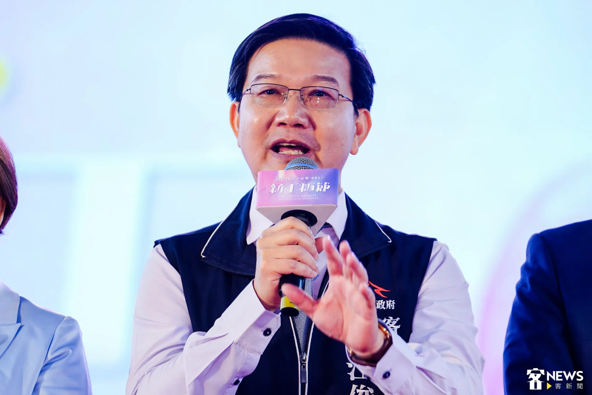 台中市客委會主委江俊龍致詞表示,東勢大粄的內餡是特殊的花豆餡,須用慢火炒出香氣,甜而不膩。朱愷元攝