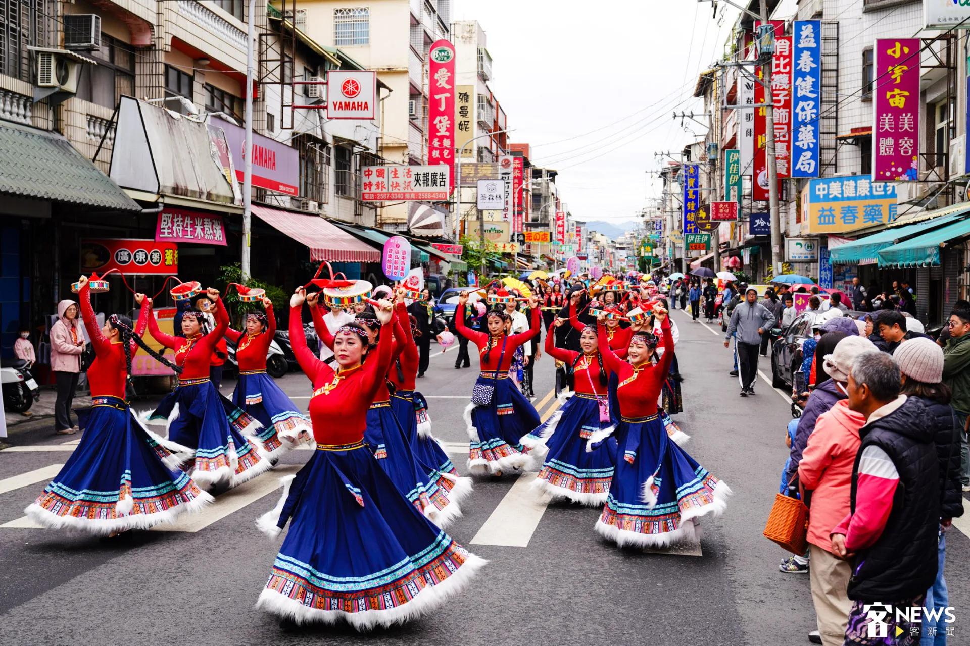 新移民地方社團也共襄盛舉。朱愷元攝
