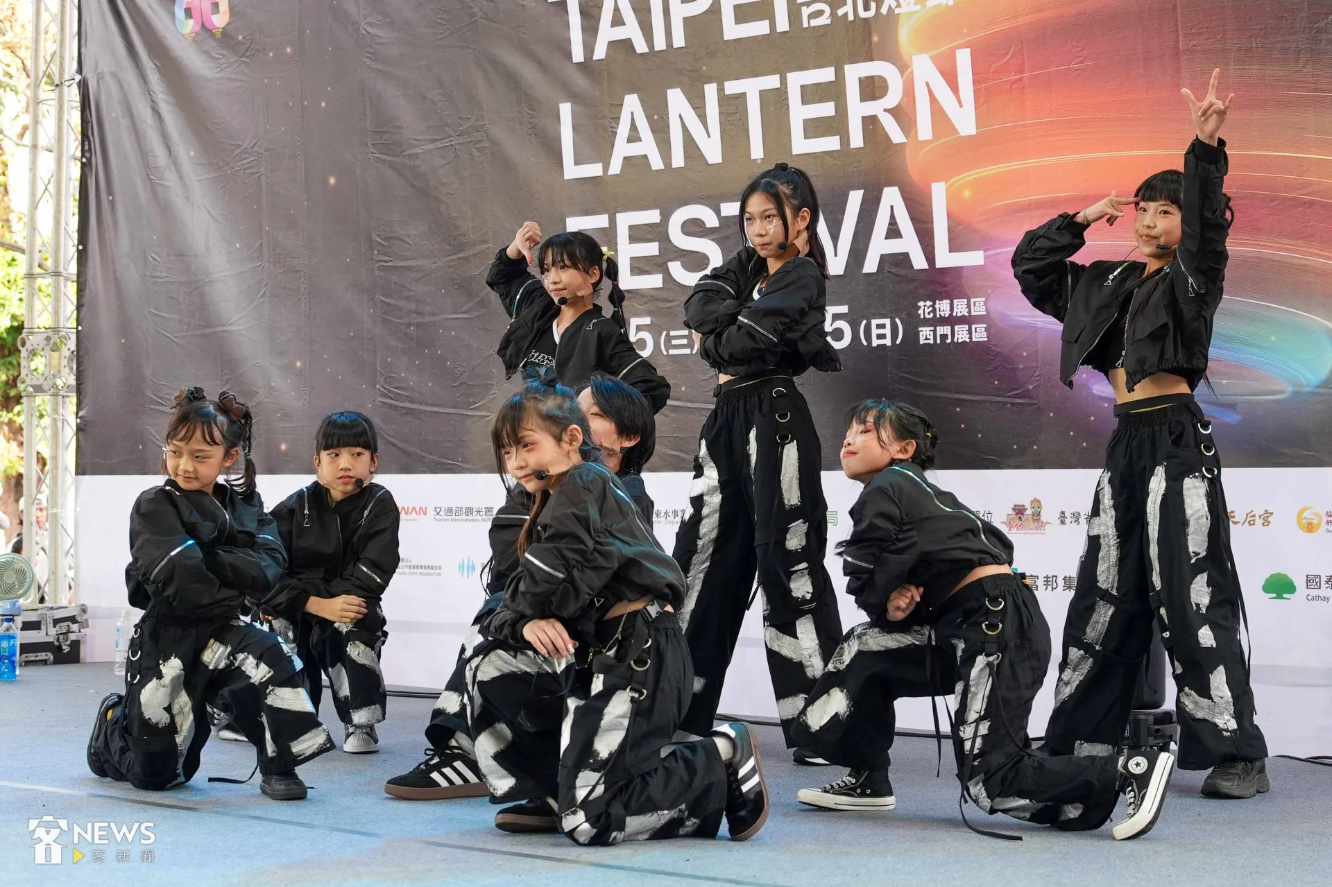 搖滾童謠成員年僅國小，精湛的演出吸引全場目光。李台源攝