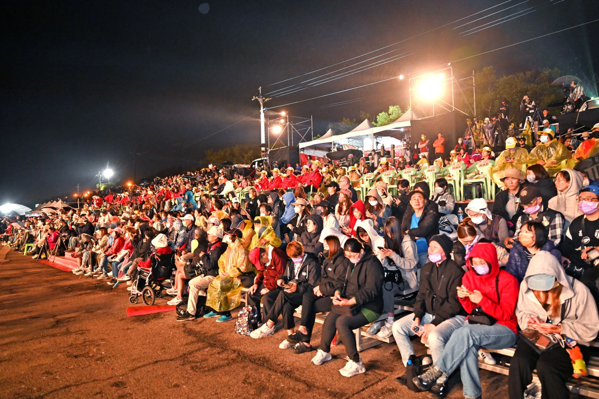 2026火旁龍之夜吸引滿場觀眾。