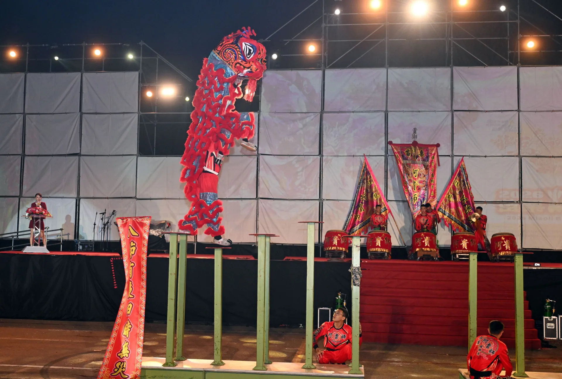 2026火旁龍之夜的醒獅表演。