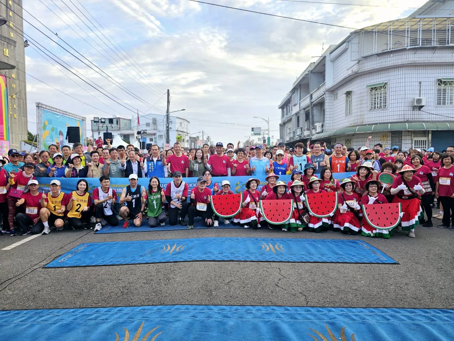 六堆運動會健行路跑活動現場熱鬧盛況。客委會提供